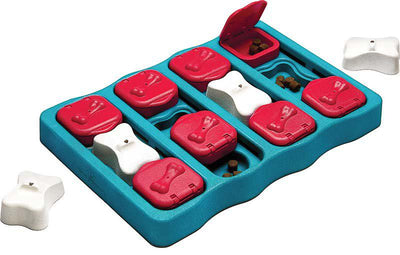 Nina Ottosson Dog Brick Plast - Handla på Gaston