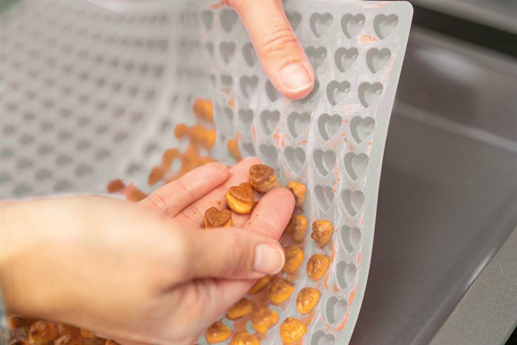 Trixie Bakform Hjärtan Grå